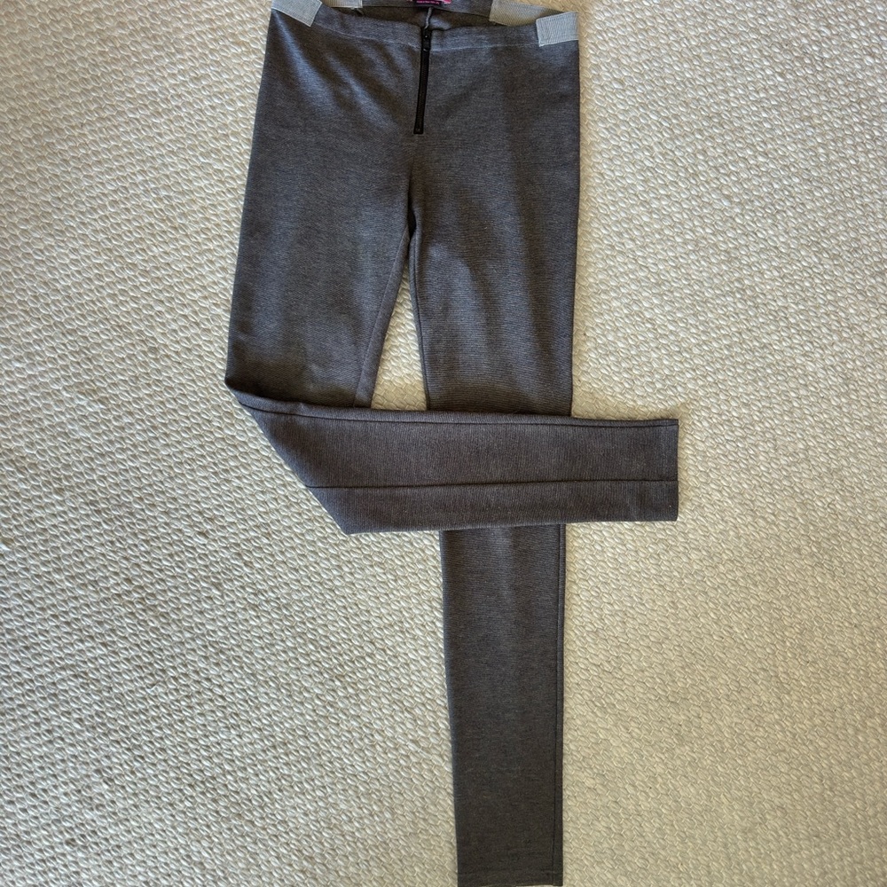 Alice + Olivia Gray Pants with Black Zipper